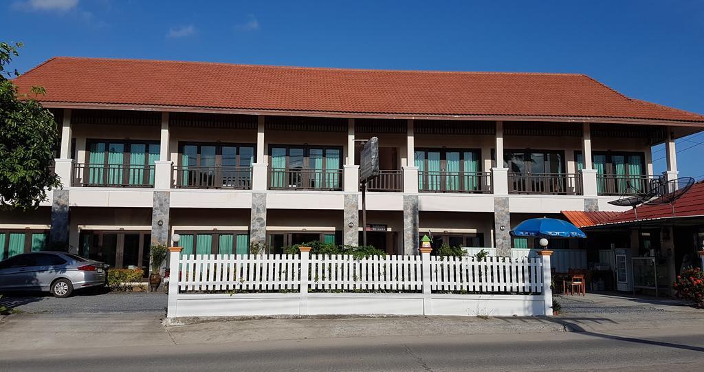 Mm House Hotel Ko Samui Eksteriør billede